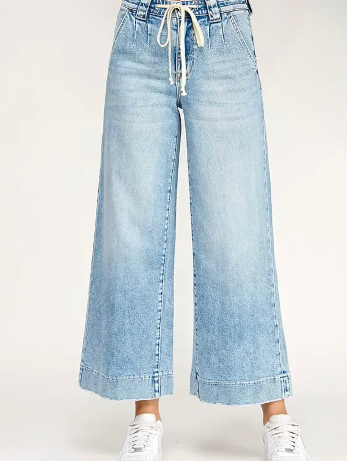 Light High Rise Comfort Trouser Wide Leg Jeans